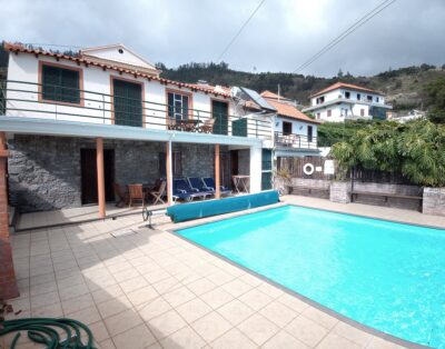 Traditional Madeira cottage, sea and mountain views plus pool, Arco da Calheta