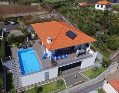 Blue Villa – with pool, jacuzzi, sauna and ocean view